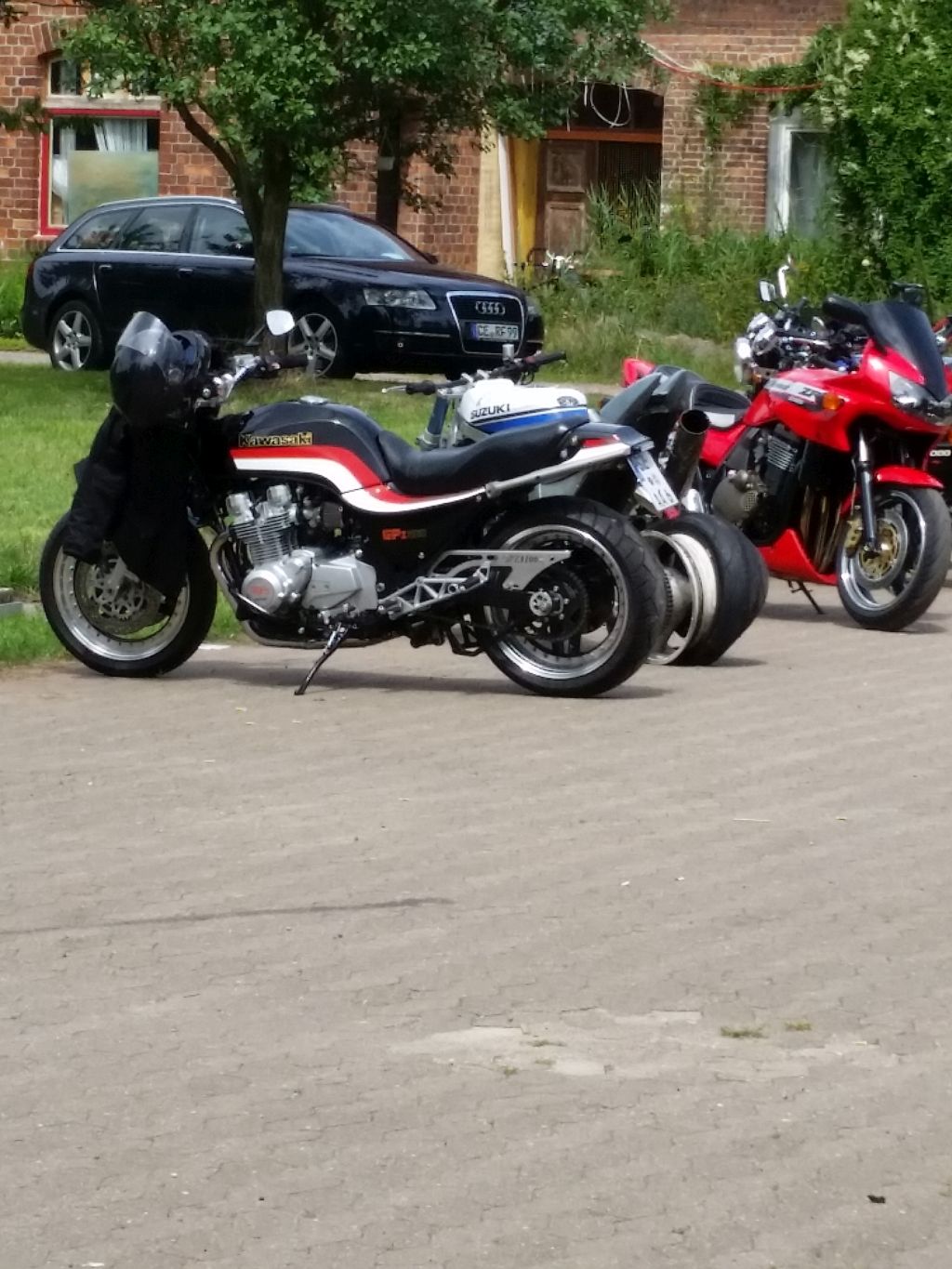 2015 Hannover
(c) www.kawasaki-z.de